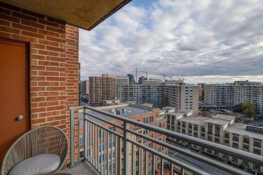 Fantastic 2 Bedroom Condo At Pentagon City Arlington Eksteriør billede