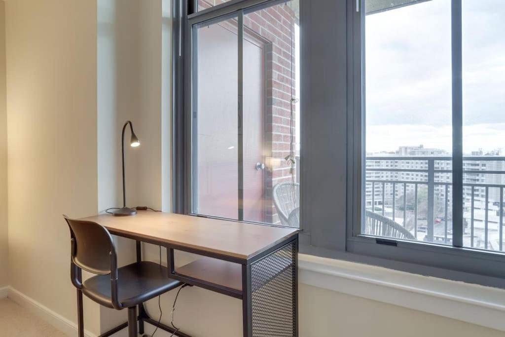 Fantastic 2 Bedroom Condo At Pentagon City Arlington Eksteriør billede